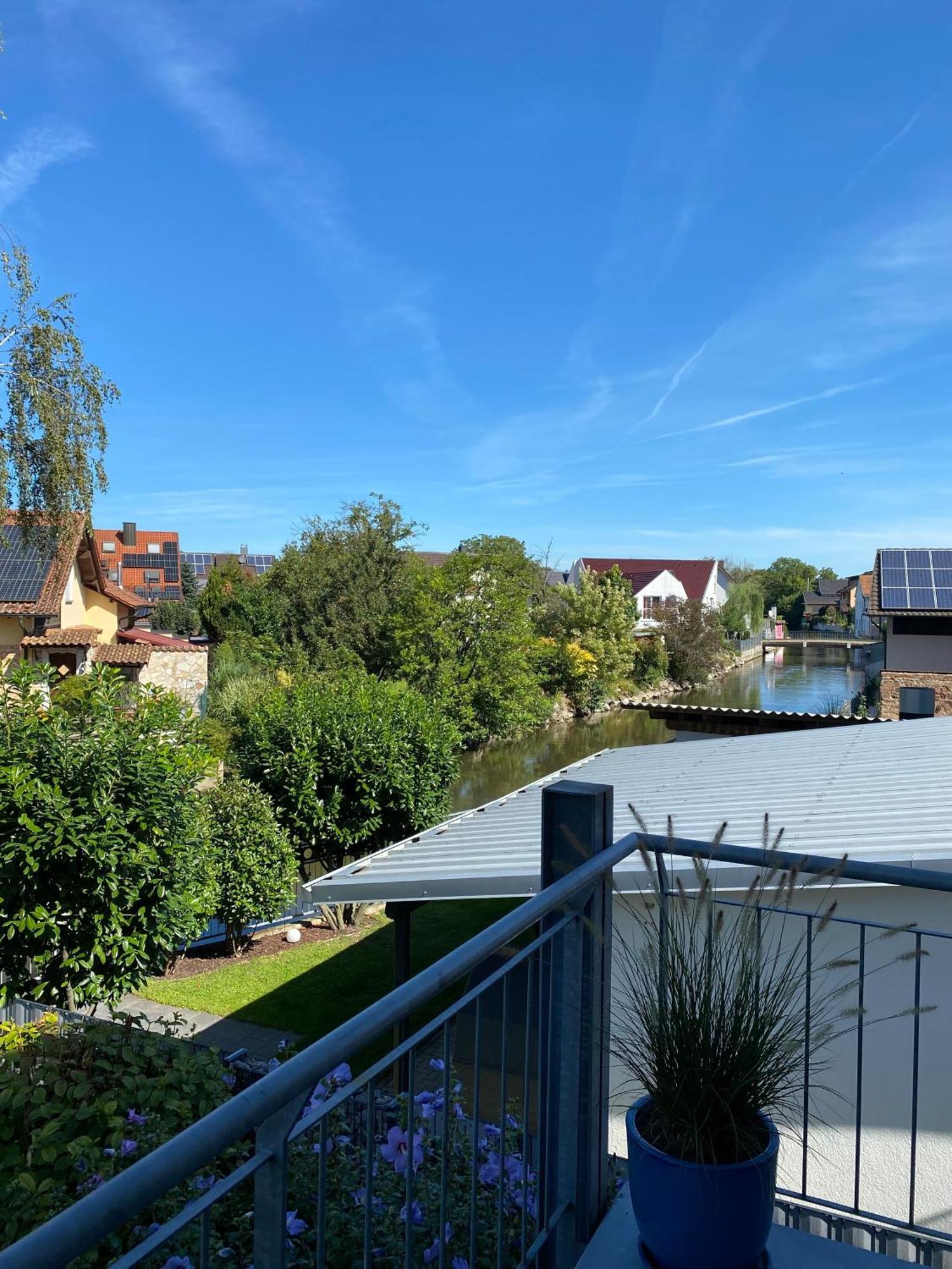 Harmony Apartment, Your Holiday Home In Rust With Balcony & River-View, 5Min To Europa-Park Екстериор снимка